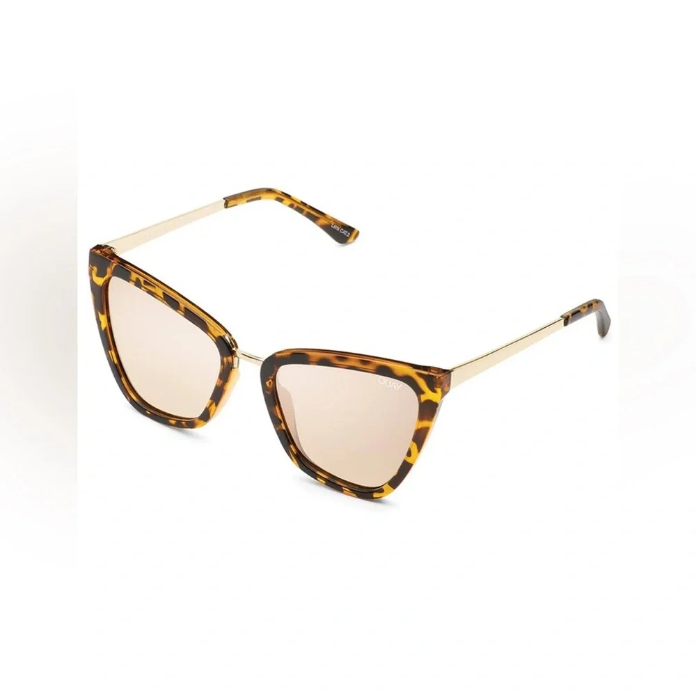 NWT and Case Quay Australia Reina Tortoise Sunglasses